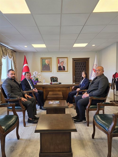 Kayseri Gençlik ve Spor İl Müdürü Ali İhsan KABAKCI, Su Sporları Koordinatörü Dursun ALKAYA Kaymakamımız Sayın Yıldız YILMAZ' ı Ziyaret Etti