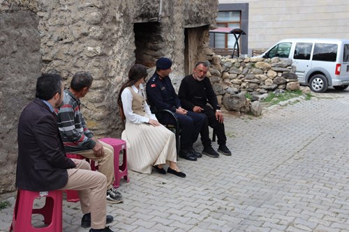 Kaymakamımız Sayın Yıldız YILMAZ Kermelik Mahallesini Ziyaret Etti 